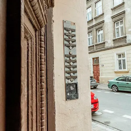 Old Train Station Apartment *